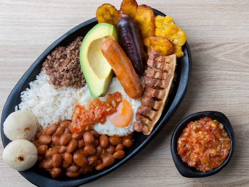 Mi Negra Restaurante - Cocina Fusión