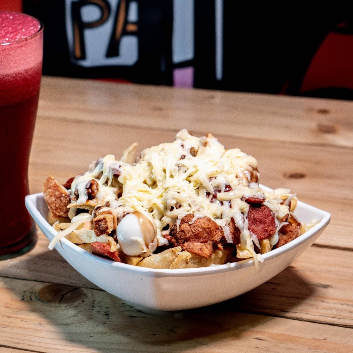 salchipapas con chicharron