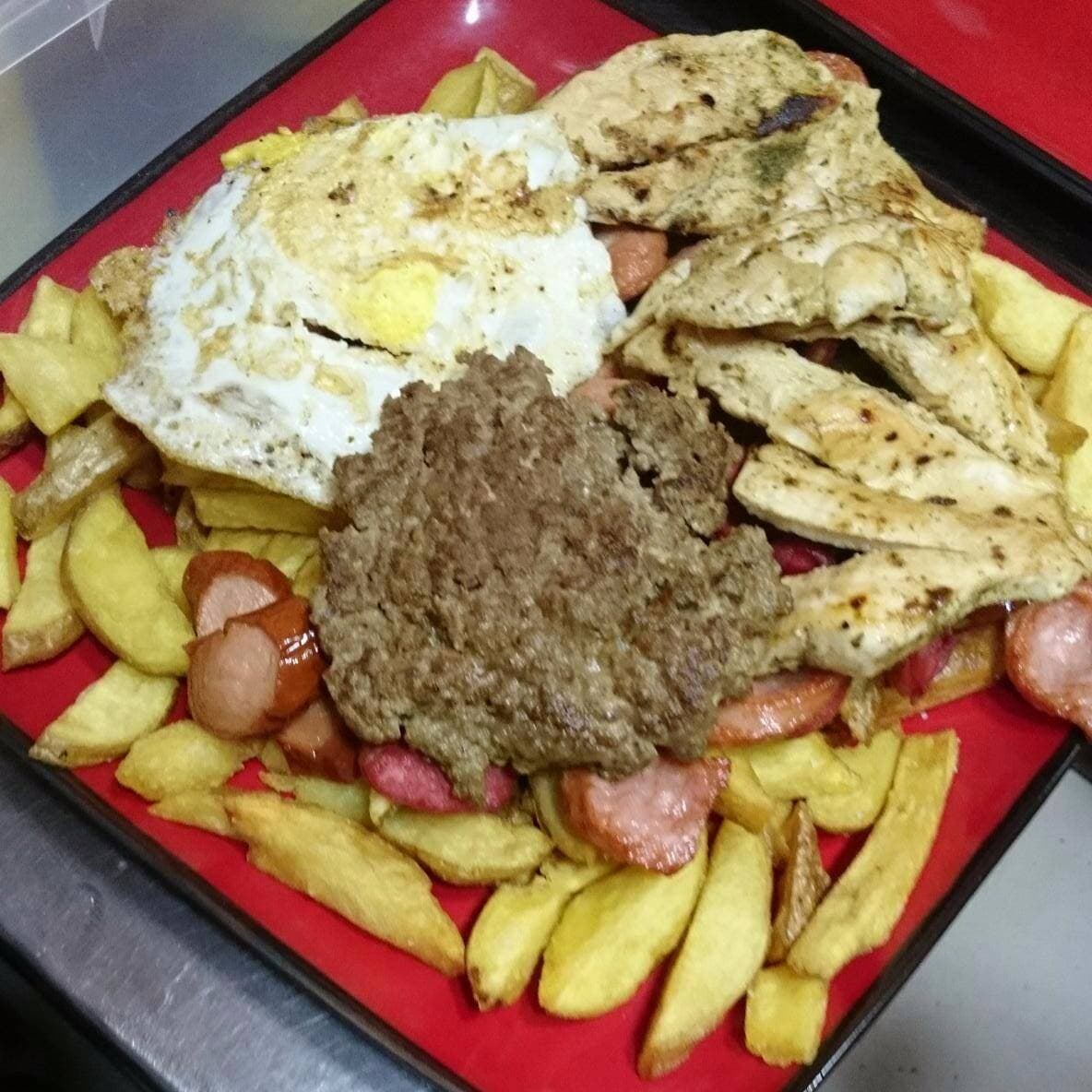 Salchi XXL para Compartir