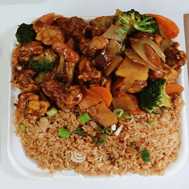 1 Guisado + Arroz Frito Grande