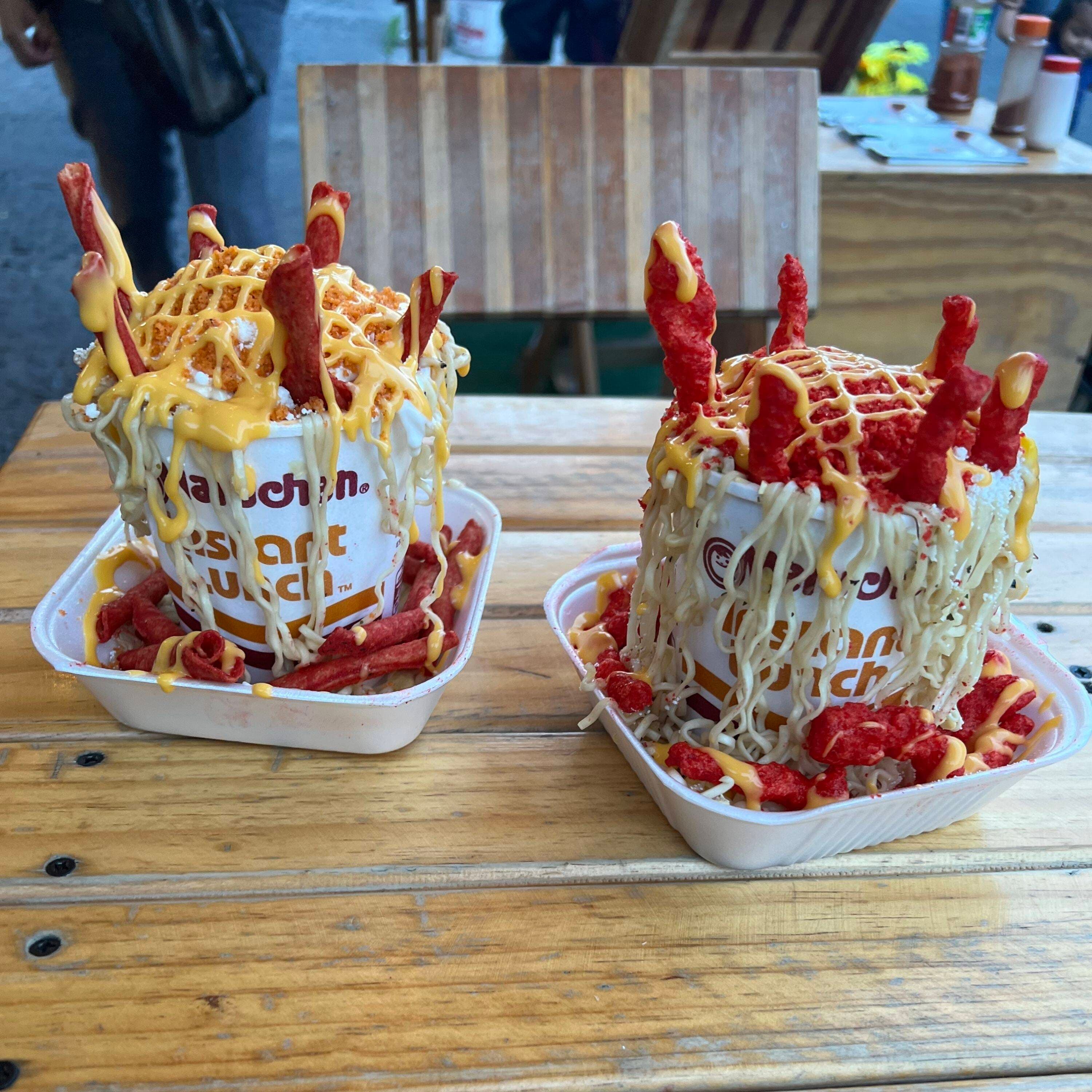 Deli-Maruchan Gourmet con elote amarillo
