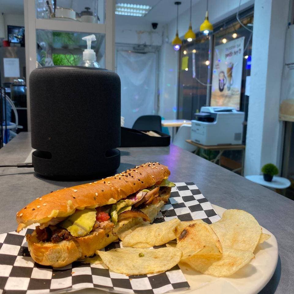 Baguette Cochinita Aguacate