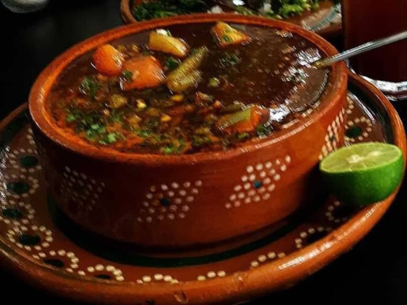 Los Meros Pinches Caldos