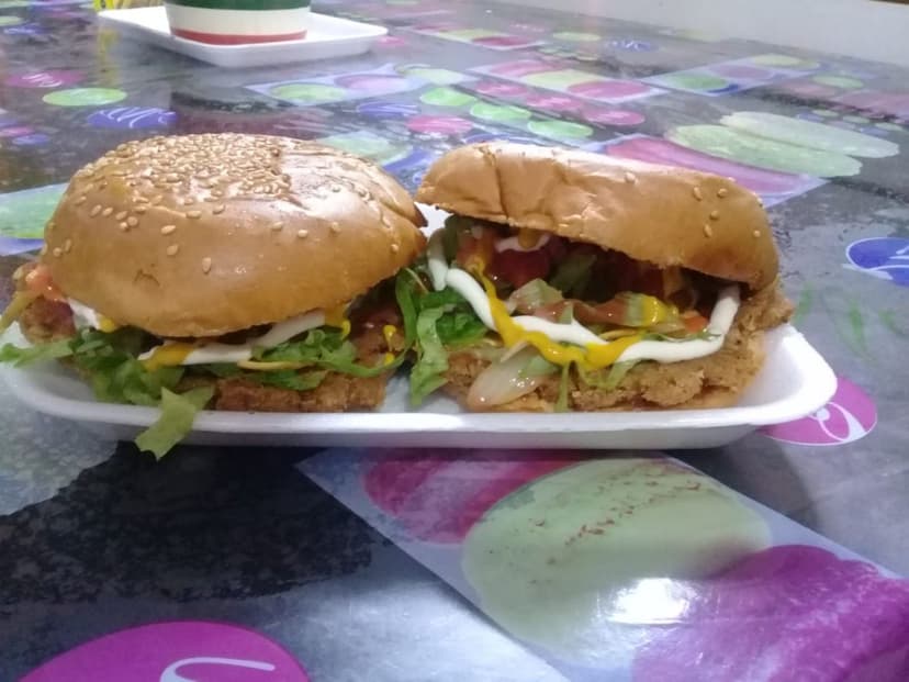 Hot Dogs y Hamburguesas Allende