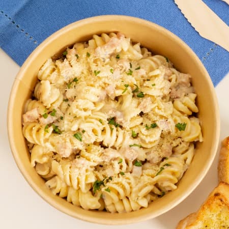 Fusilli a la Crema con Tocineta