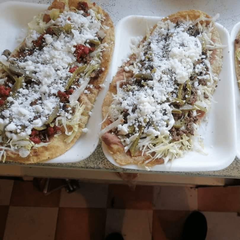 Huarache de Suadero