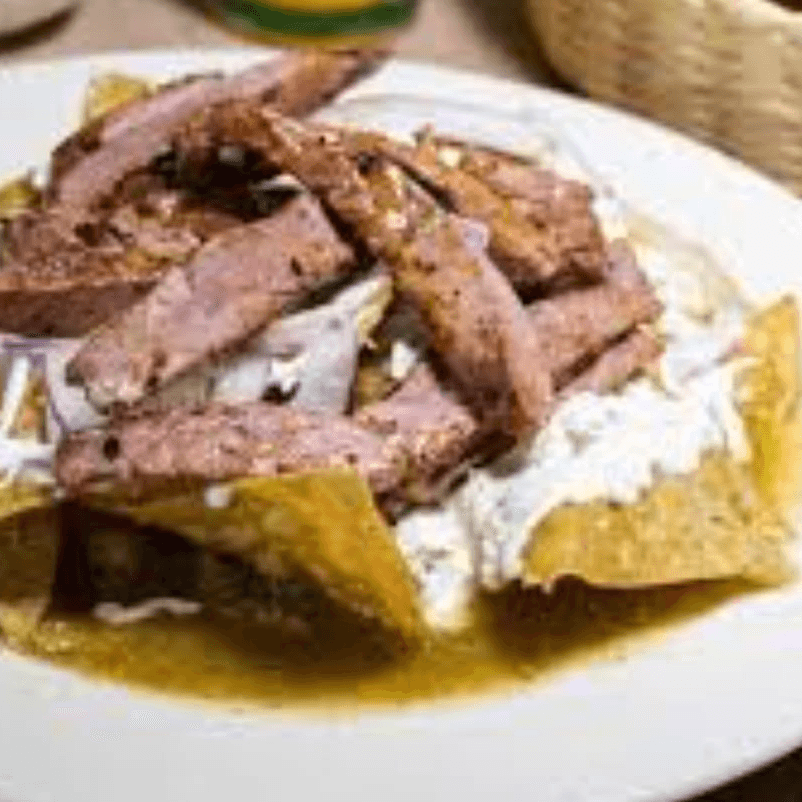 Chilaquiles con Arrachera + Refresco 400 Ml
