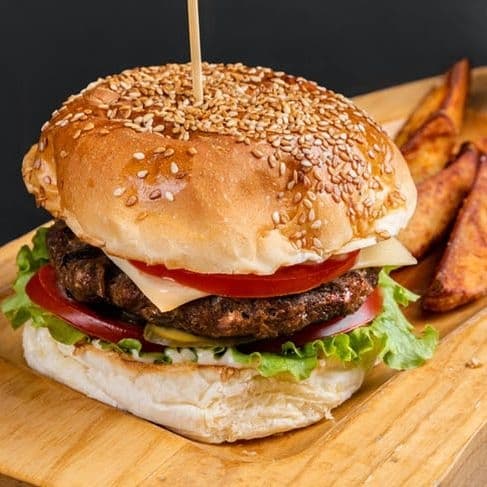 Hamburguesa Sirloin+ Tocino + Salchicha + Queso