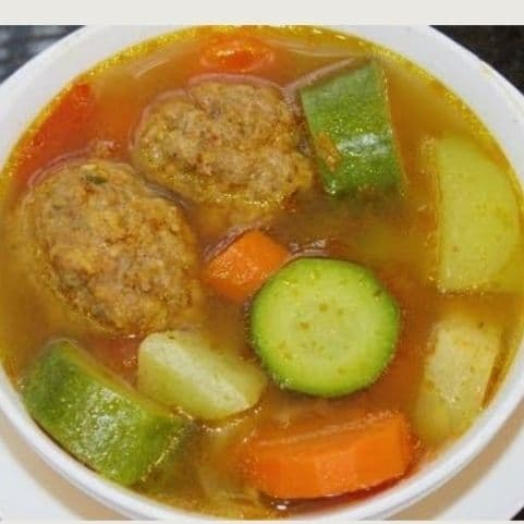 Sopa de Albóndigas