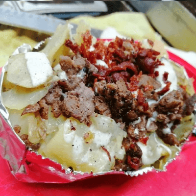 Papa Rellena de Carne Asada de Res Sirloin