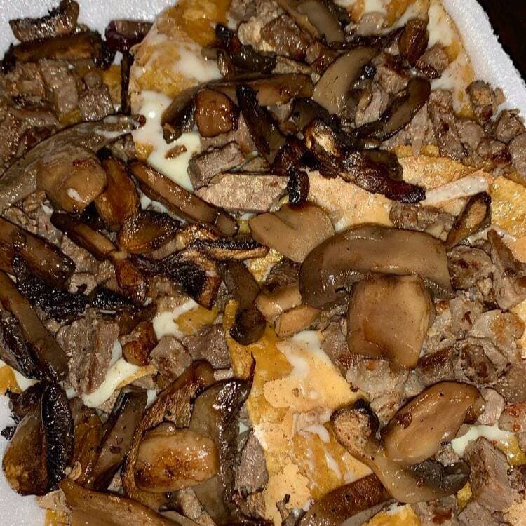 Tacos de Bistec con Queso y Champiñones