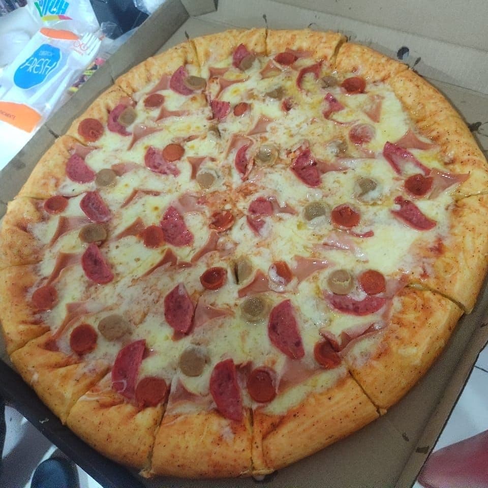 Pizza Medium Chorizo con Butifarra