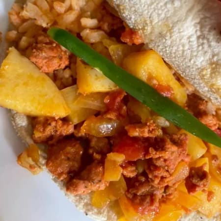 Taco Acorazado de Longaniza con Papas