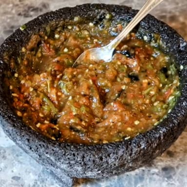 YEYE (Salsa molcajeteada 250 ml)