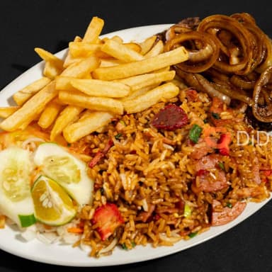Casado Chino Con Papas Fritas y Ensalada