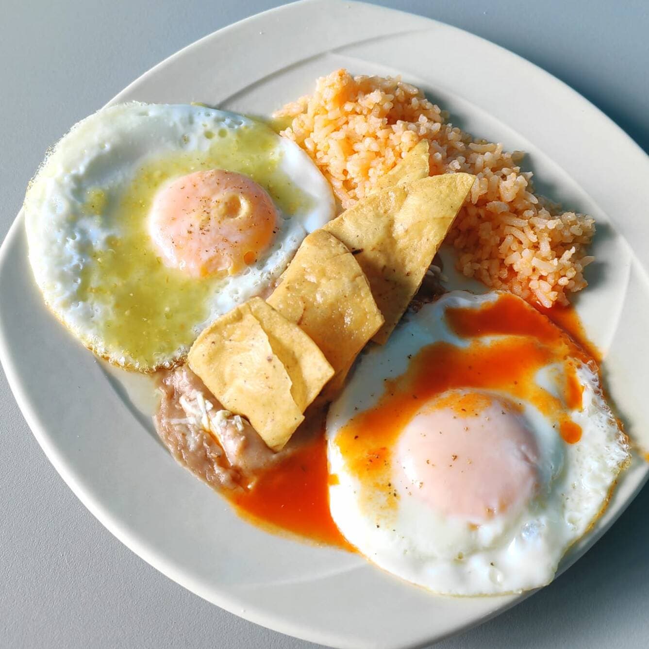 Huevos Divorciados.