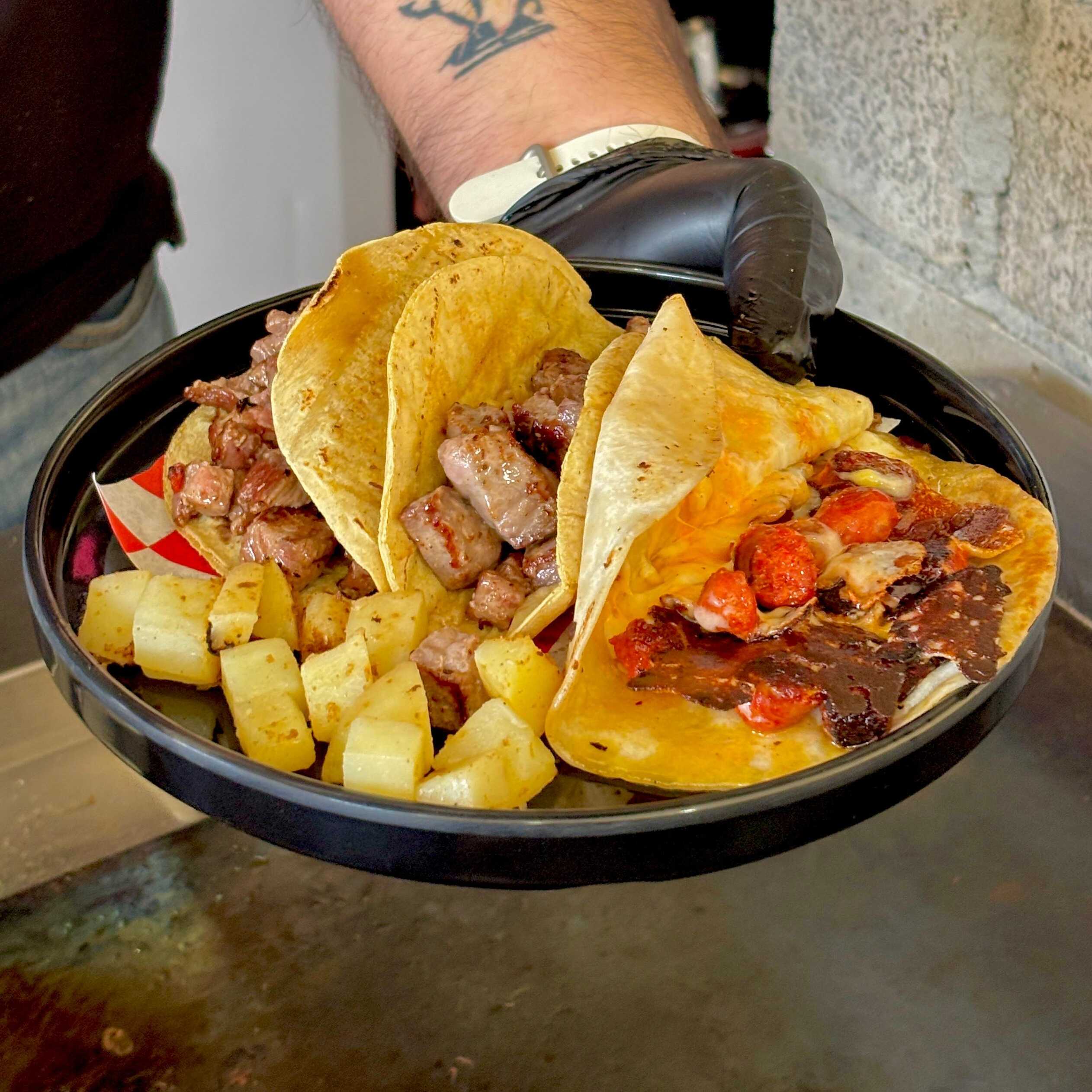 COMBO PAREJA CON QUESO