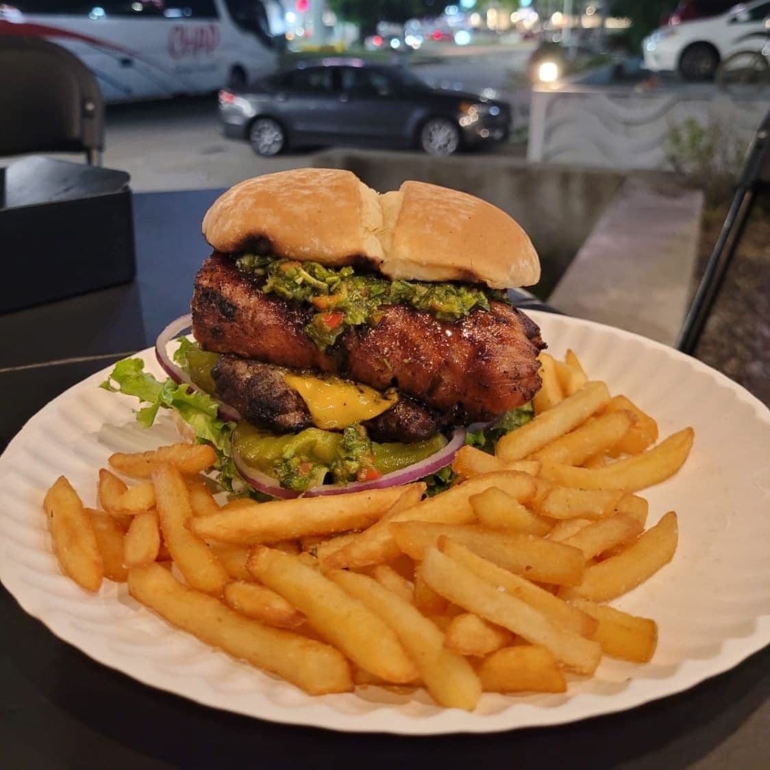 Chori Burger Argentina + Papas a la francesa