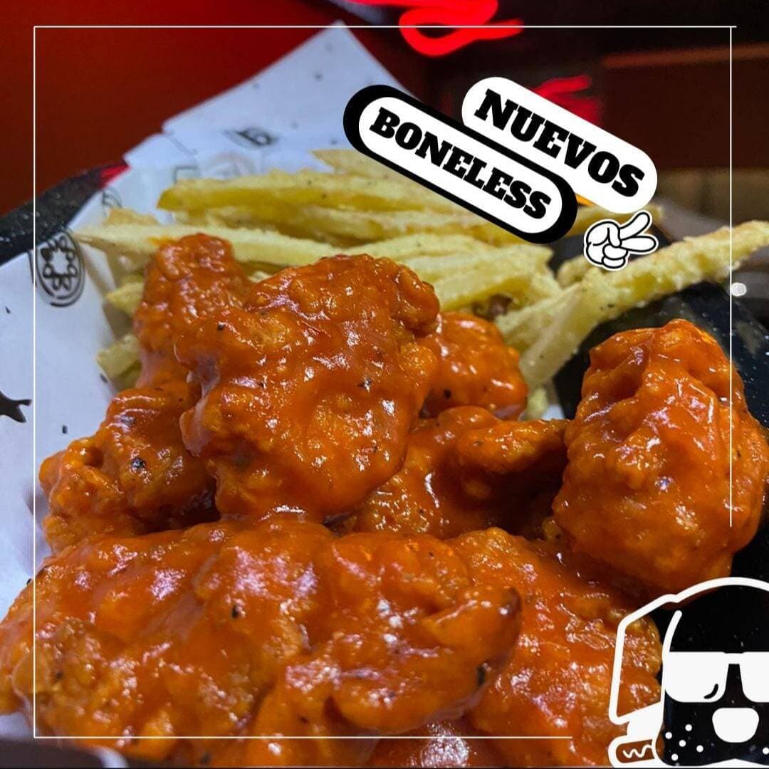 BONELESS CHICOS BUFFALO