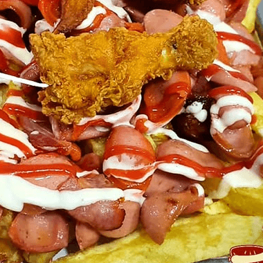 Salchipapos Broaster