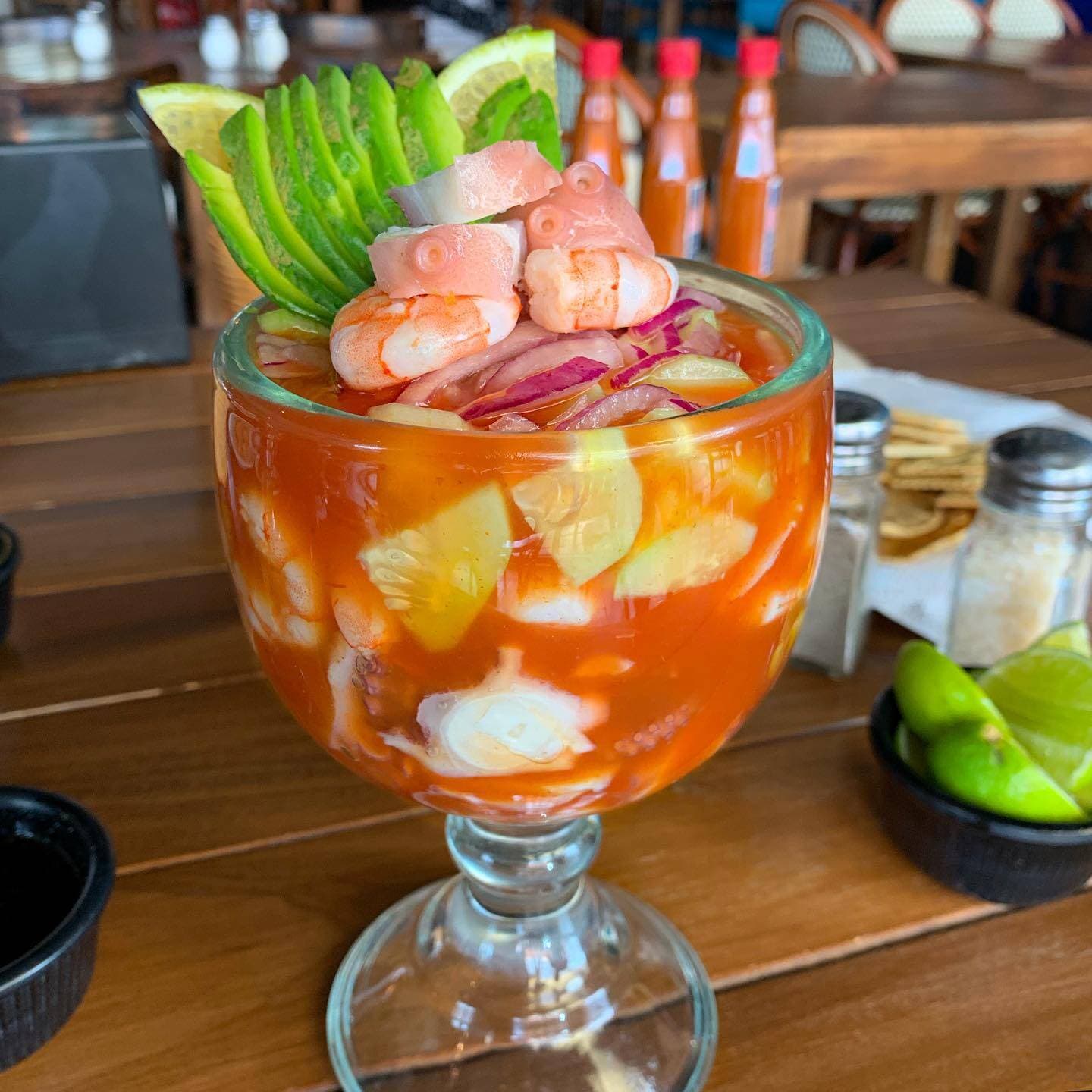 Coctel Clásico de Camarón / Pulpo