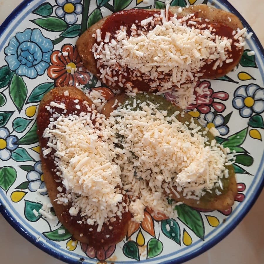 Tayoyos de Alberjon con Quesillo