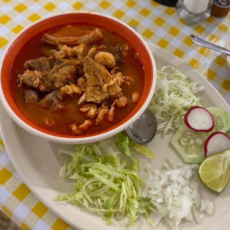 Medio Litro de Pozole Rojo