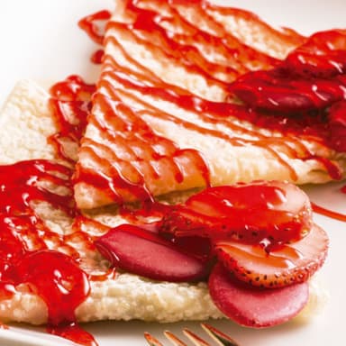 Crepe con Jalea de Fresa