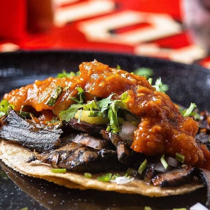 Tacos de Pastor Negro 4 Pz