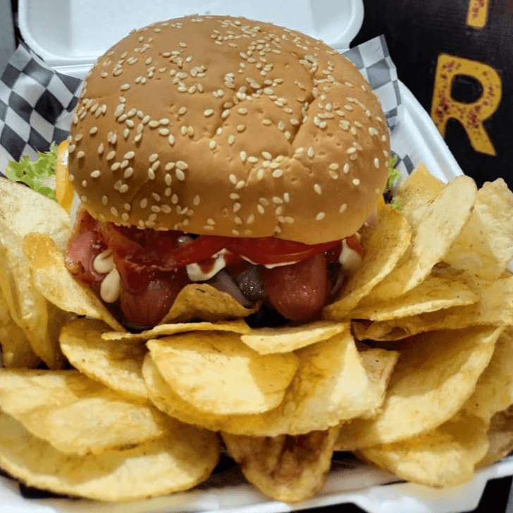 Hamburguesa Clásica con Papas