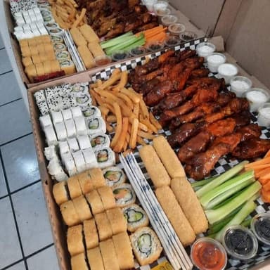 20 PIEZAS DE SUSHI A ELEGIR ENTRE 12 SABORES