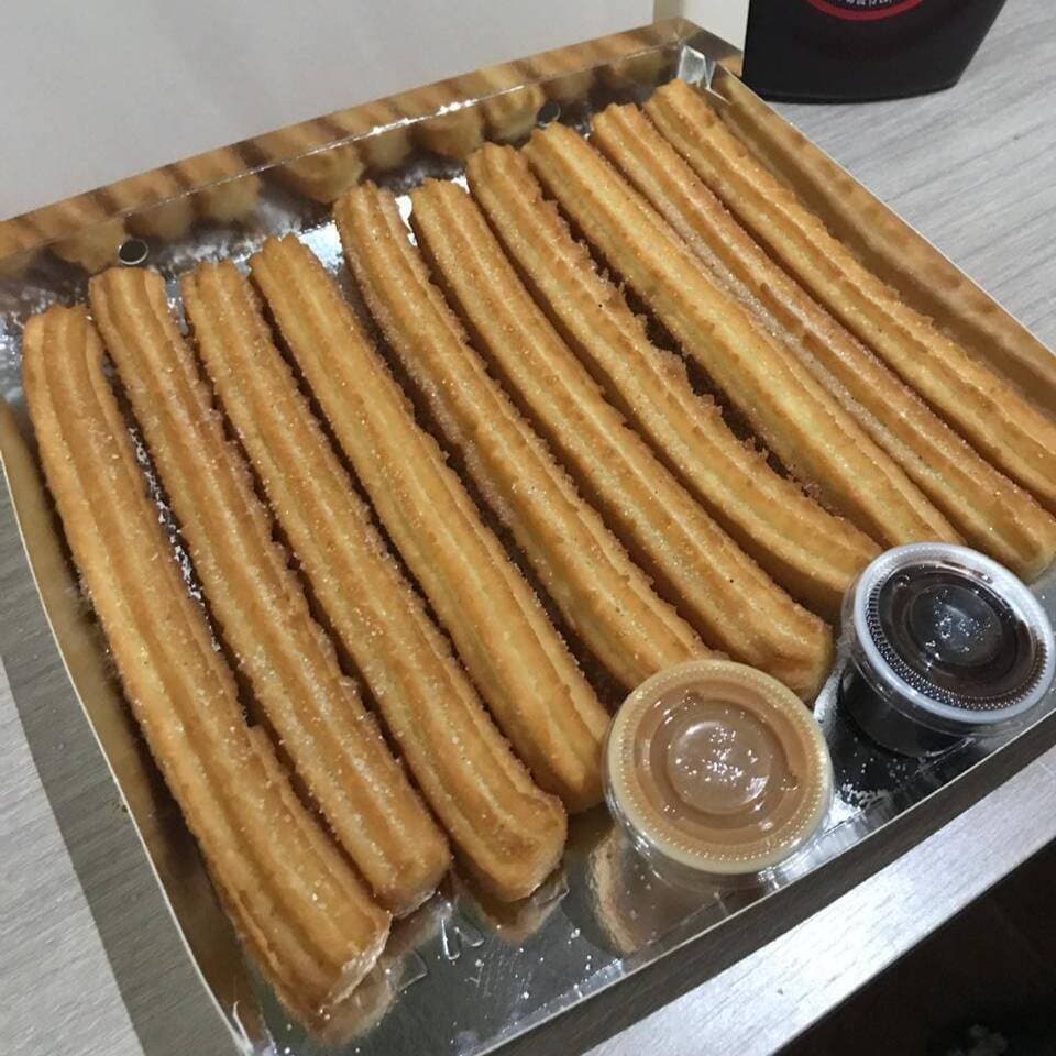 4 Churros Españoles + Salsa (1 Oz)