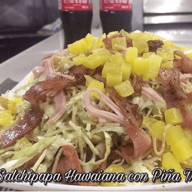 Salchipapa Hawaiana
