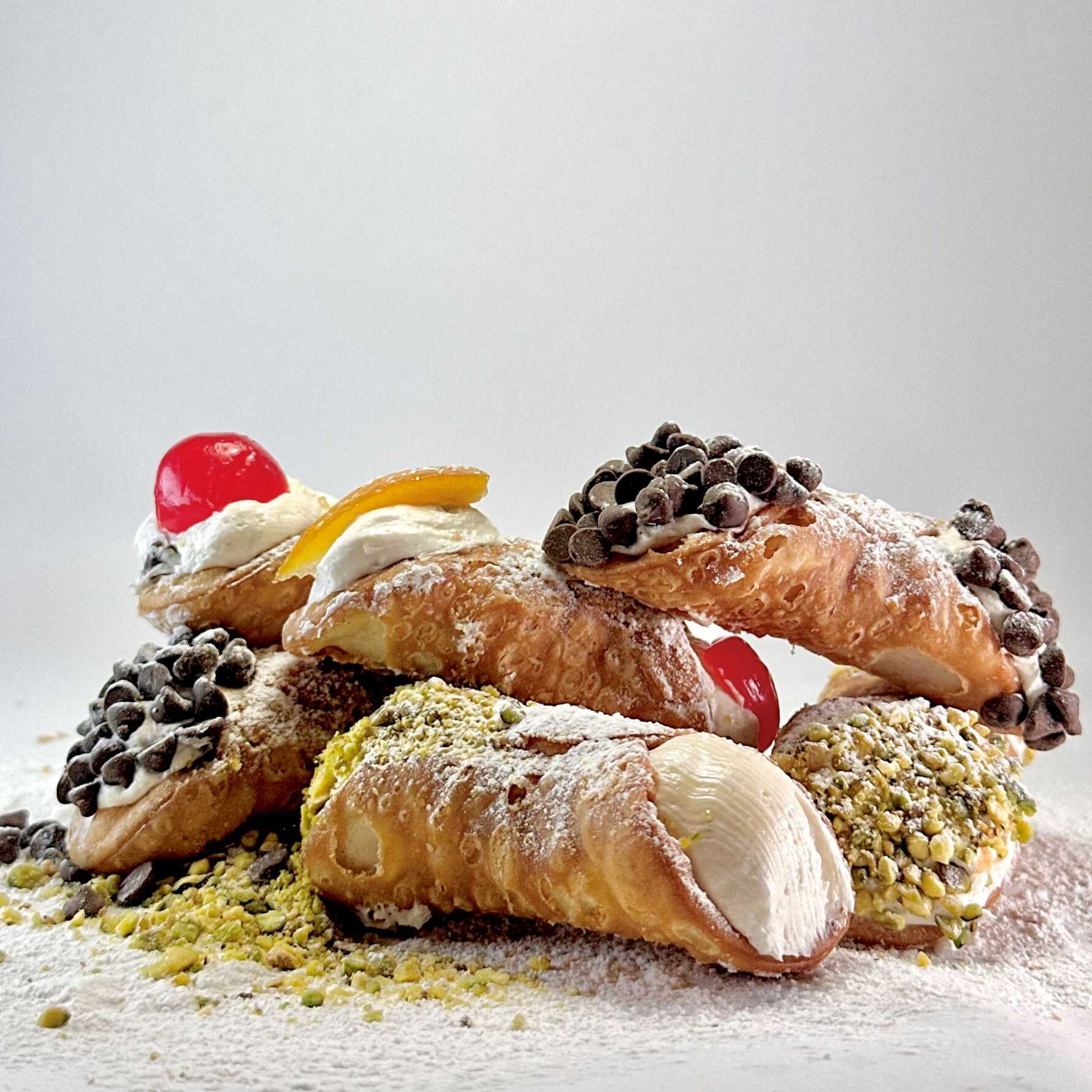 6 mini cannoli ( Toppings a Elección )