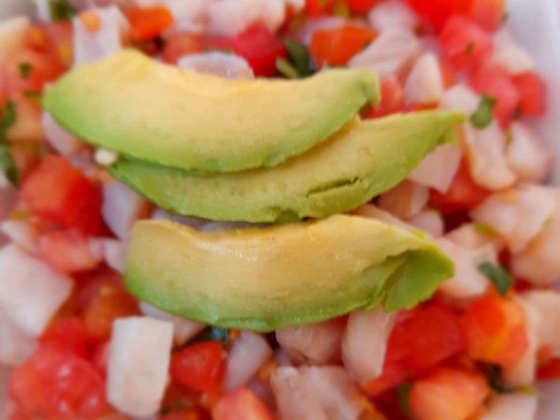 CHAROLA DE CEVICHE DE PESCADO