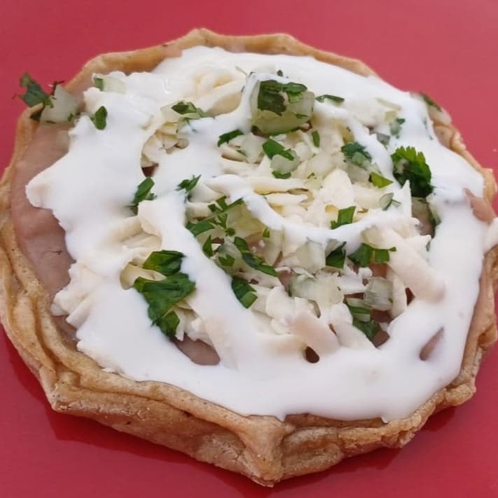 Combo Deli 2 Sopes con Guiso y 2 Sopes Sencillos