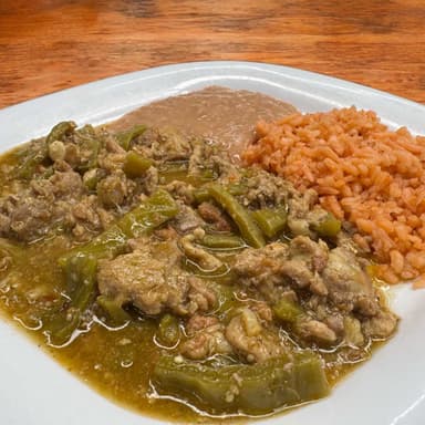 Platillo Bistec con nopales