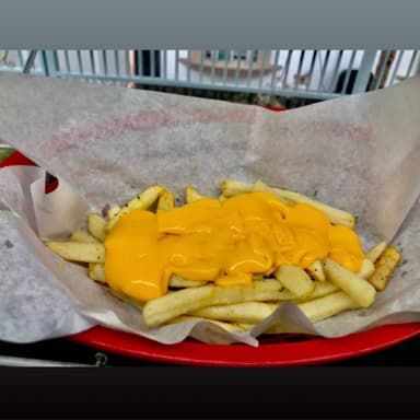 PAPAS CON QUESO