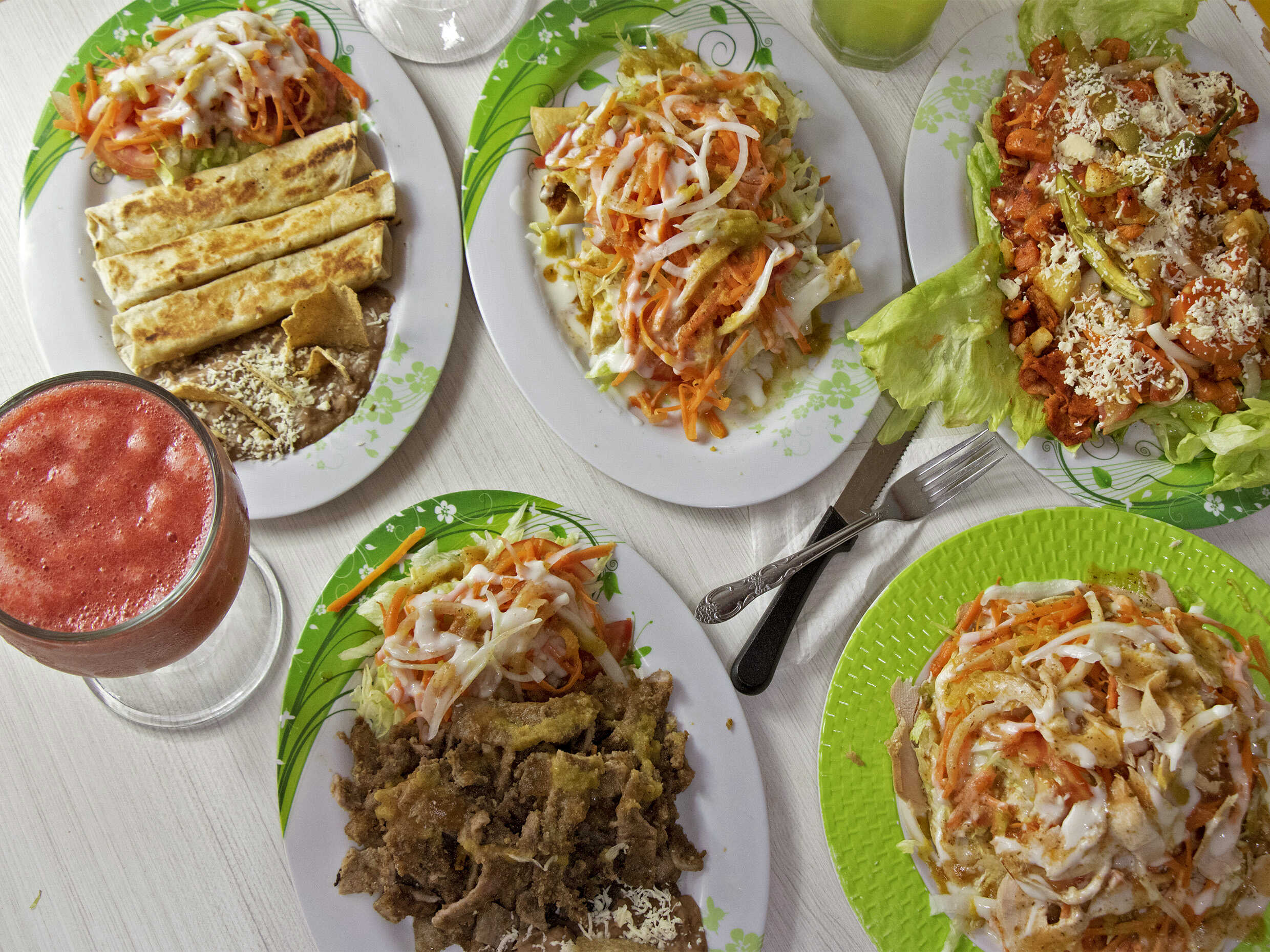 La Tzaráracua (Tortas y Antojitos)