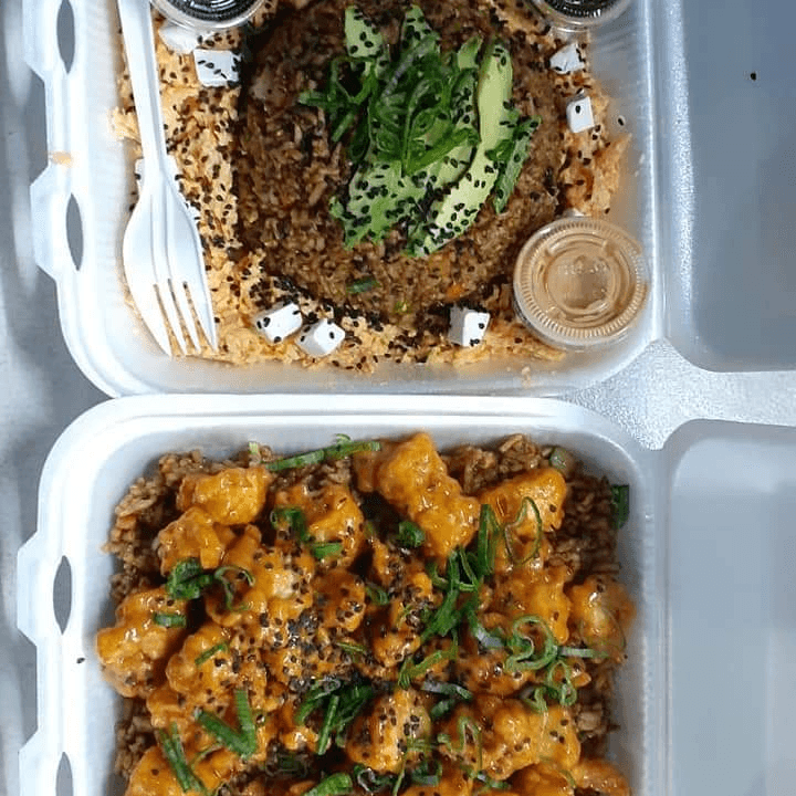 1 Pollo Picante y Yakimeshi