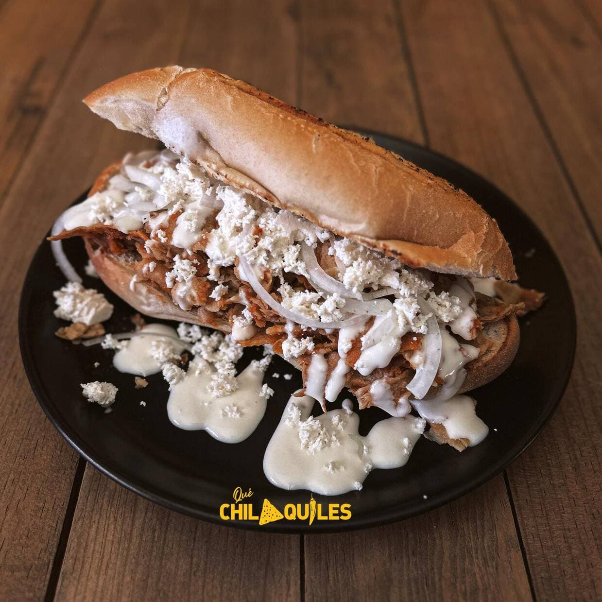 MEGA TORTA DE CHILAQUIL SIN PROTEINA +  BEBIDA