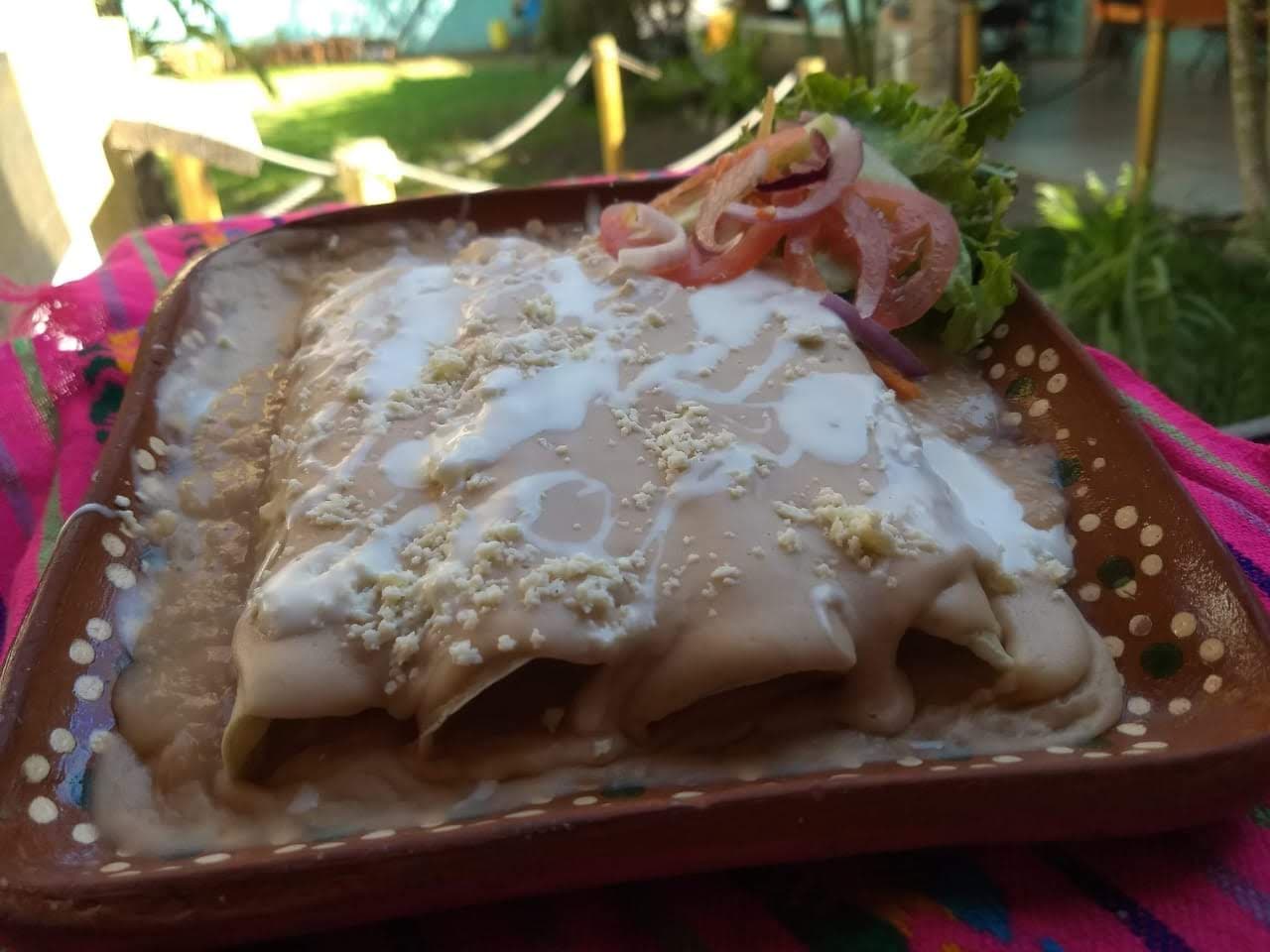 2 Enfrijoladas + Agua