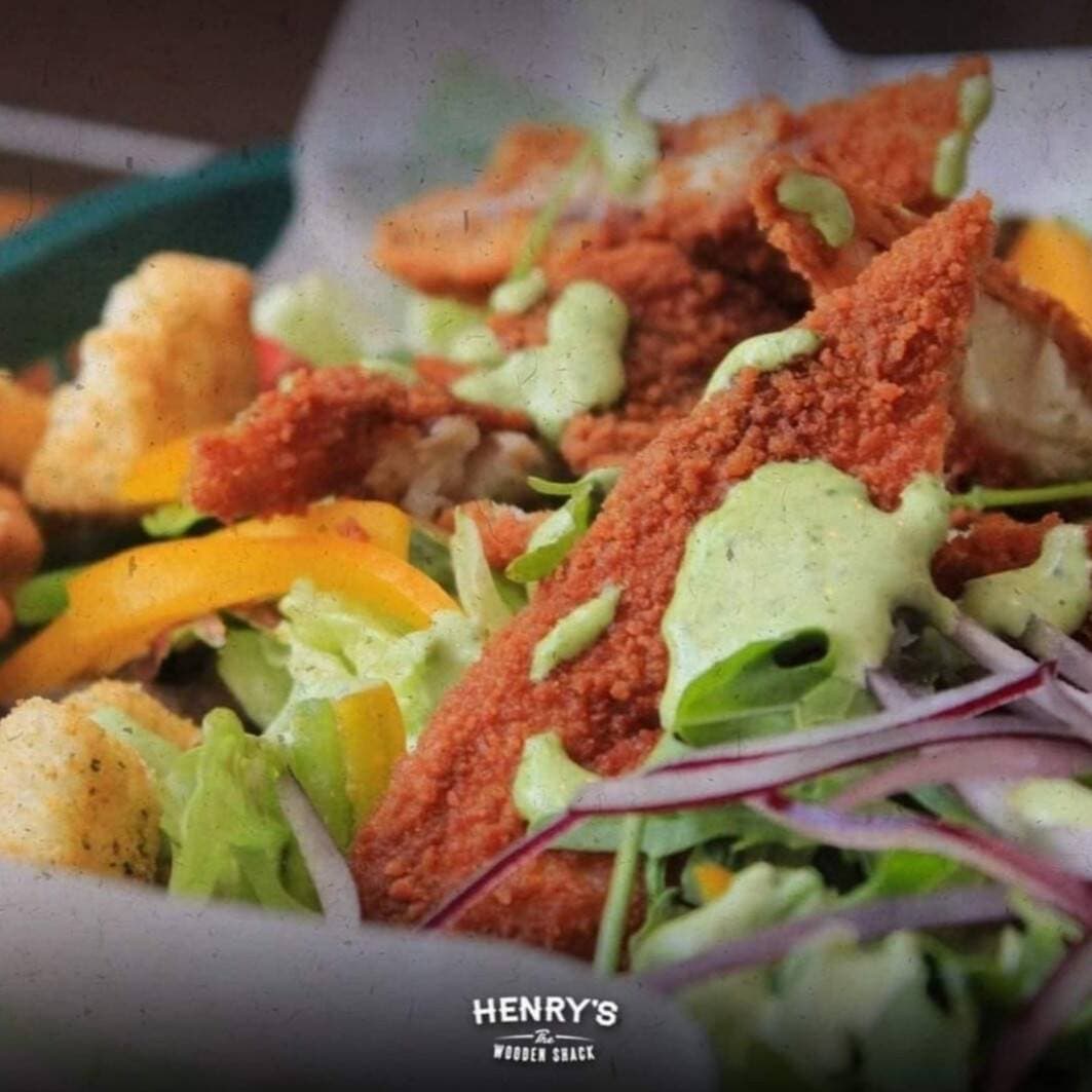 Ensalada con Pechuga de Pollo Empanizado
