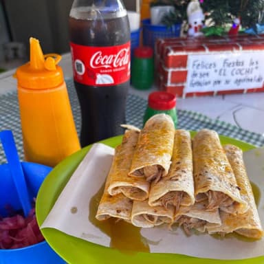 COMBO: 8 TACOS SENCILLOS + COCA COLA 600 MIL