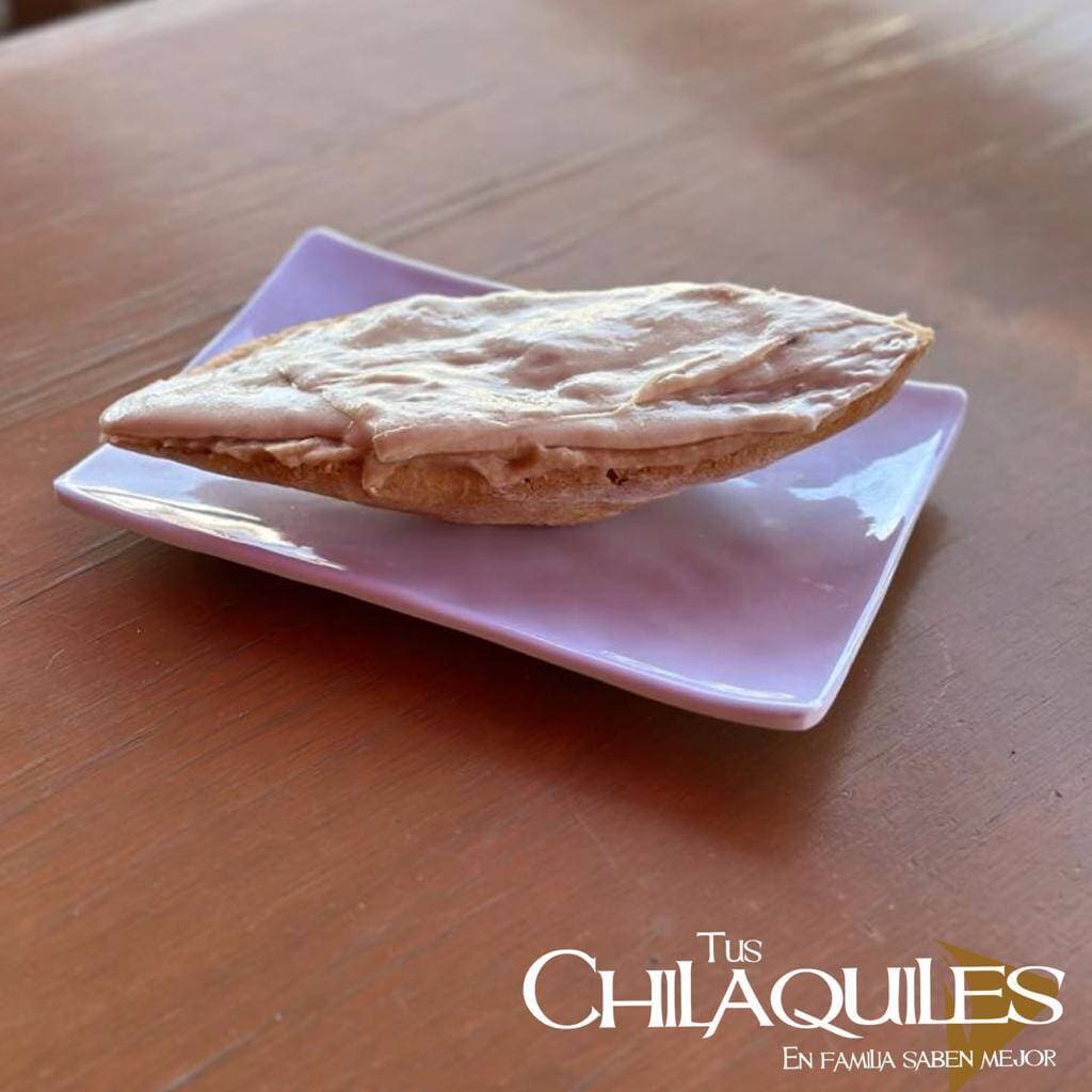 Mollete de Frijol con Gratín
