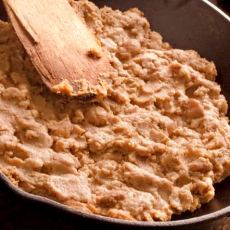 Montado de Frijoles con Queso