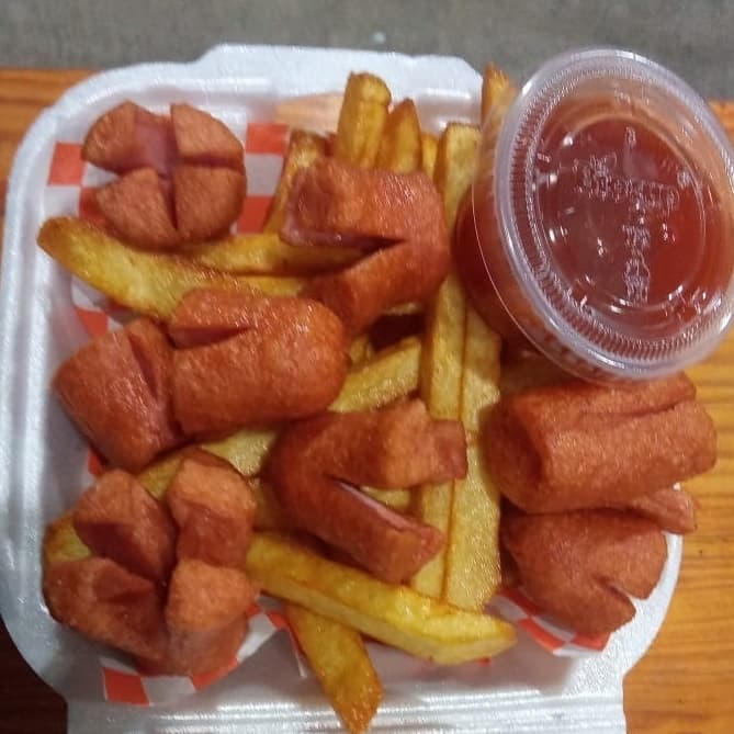 Orden de Papas con Salchipulpos