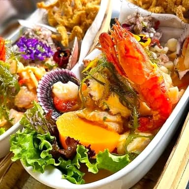 Ceviche Mixto con Chicharrón de Pota