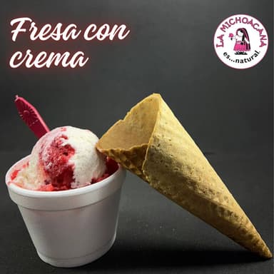 Helado de Fresa Con Crema