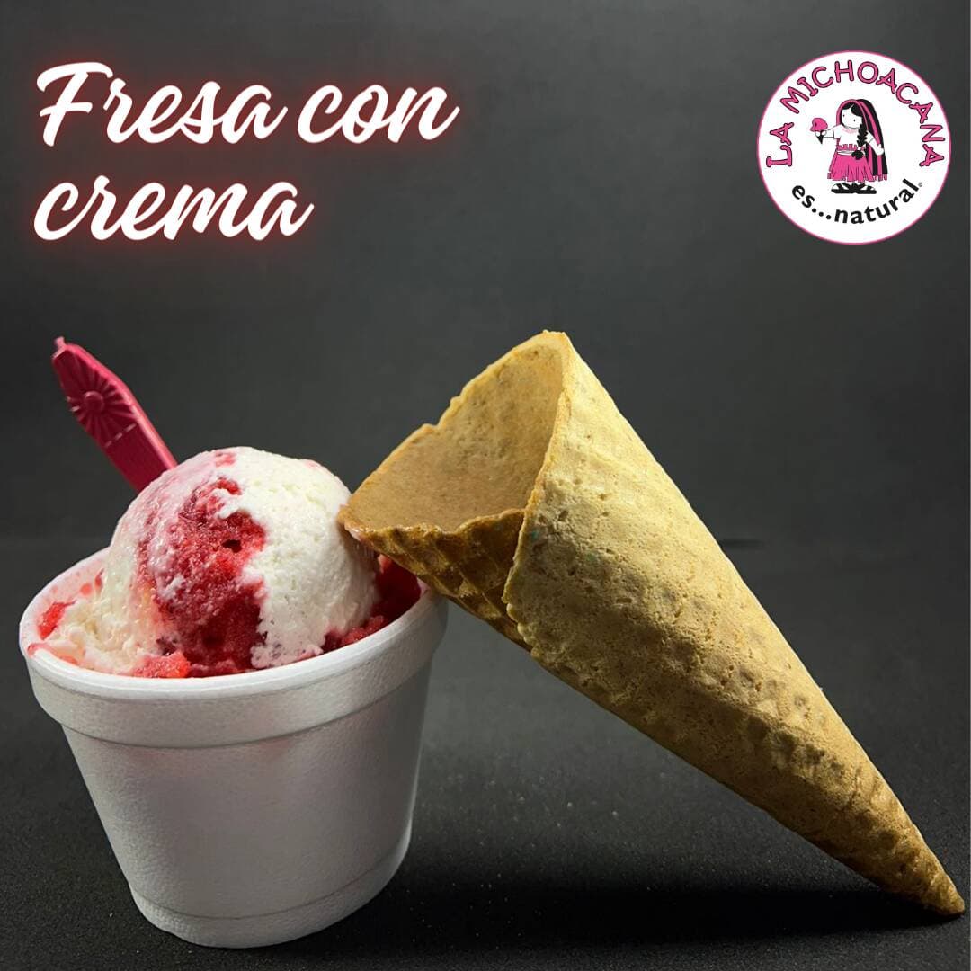Helado de Fresa Con Crema